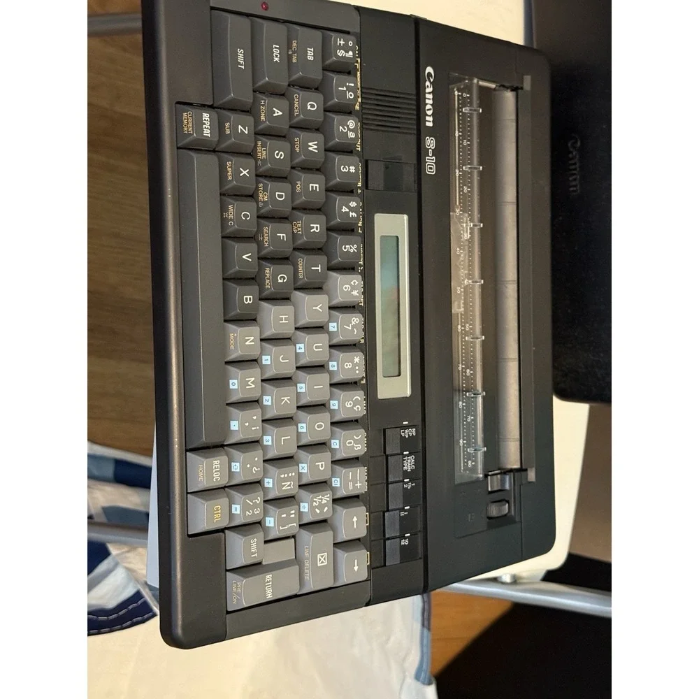 Electronic Typewriter CANON S-10 ,‎ Good Condition, Needs Power Cord